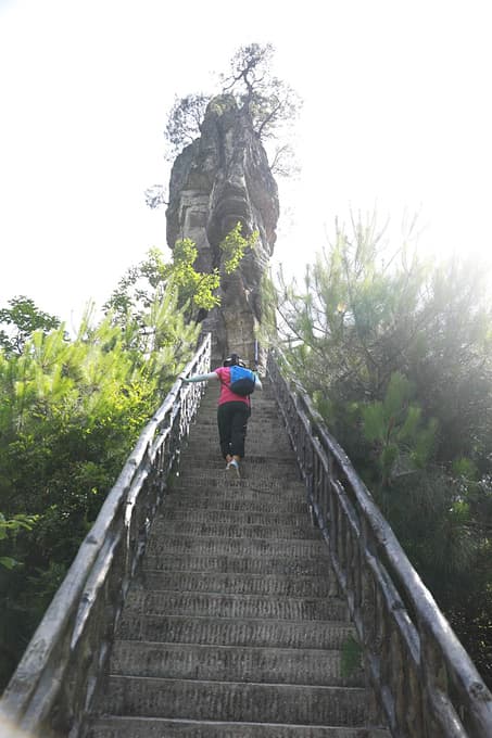 Tour Spot - Slide 1