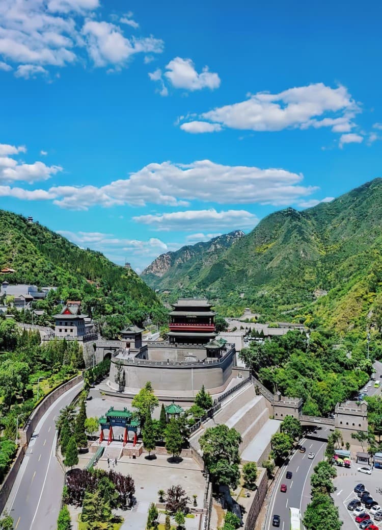 Beijing 1-Day Great Wall and Imperial Tombs Exploration Tour - Slide 1